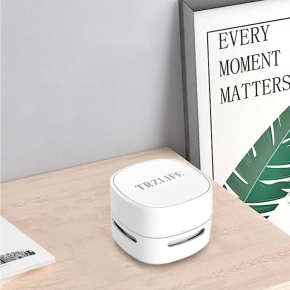 NIB Mini Desk Vacuum Cleaner Durable Desk Accessory Sucks Tiny Items - Picture 7 of 8